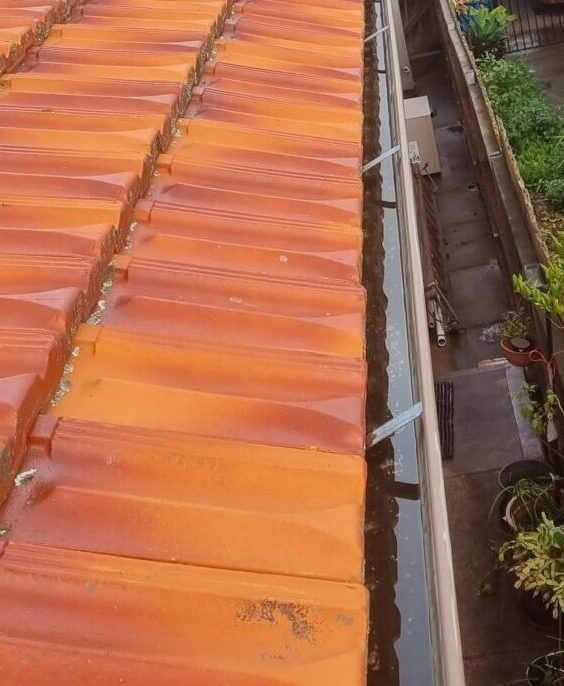 Skilled Team Providing Roof Replacement Services in Melbourne